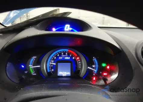 2010 Honda Insight Ex z USA, uszkodzony, nr VIN JHMZE2H74AS032248